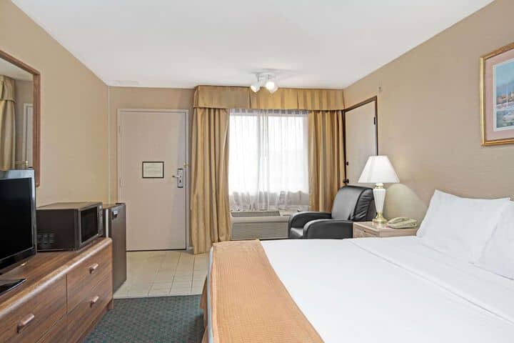 Room 5 of 21